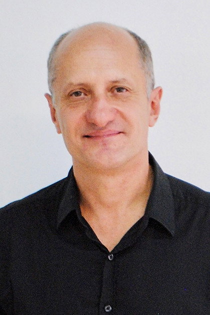 Fabián Arenillas as Máuregui in Thesis on a Homicide