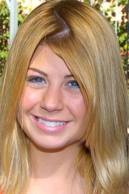 Kelsey Mulrooney as Sunny Matthews in Second Chances