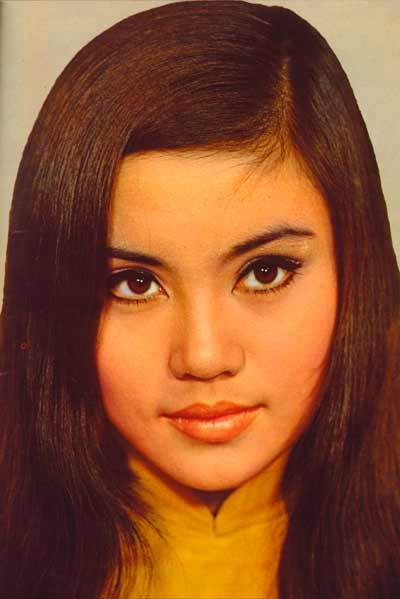 Polly Shang-Kuan Ling-Feng as Li in From Hong Kong with Love