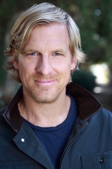 Peter Giles as Gordon in Undermind