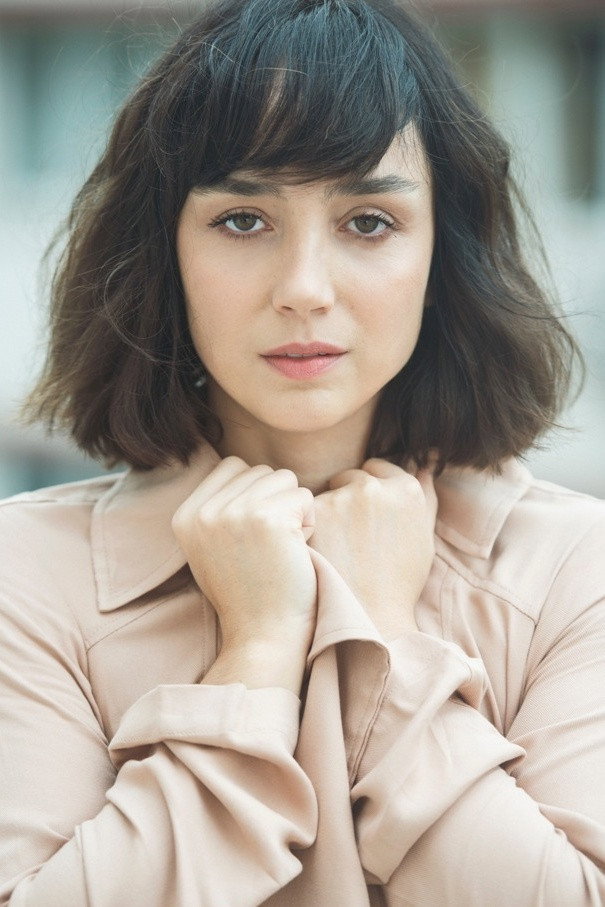 Simone Spoladore as Clarice in Cidade Invisível