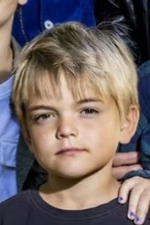Folke Axelsson Schulman as Håkan in Familjen Andersson
