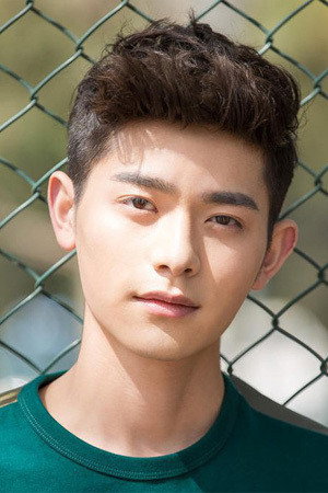 骆明劼 as Kong Rubai in Criminal Scene