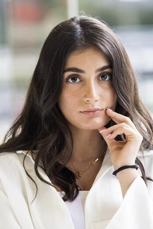 Swamy Rotolo as Chiara in To Chiara