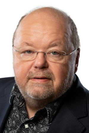 Kalle Moraeus as Self in Detektiverna