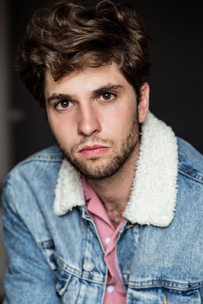 Elias Reichert as Hans in The Best Weekend