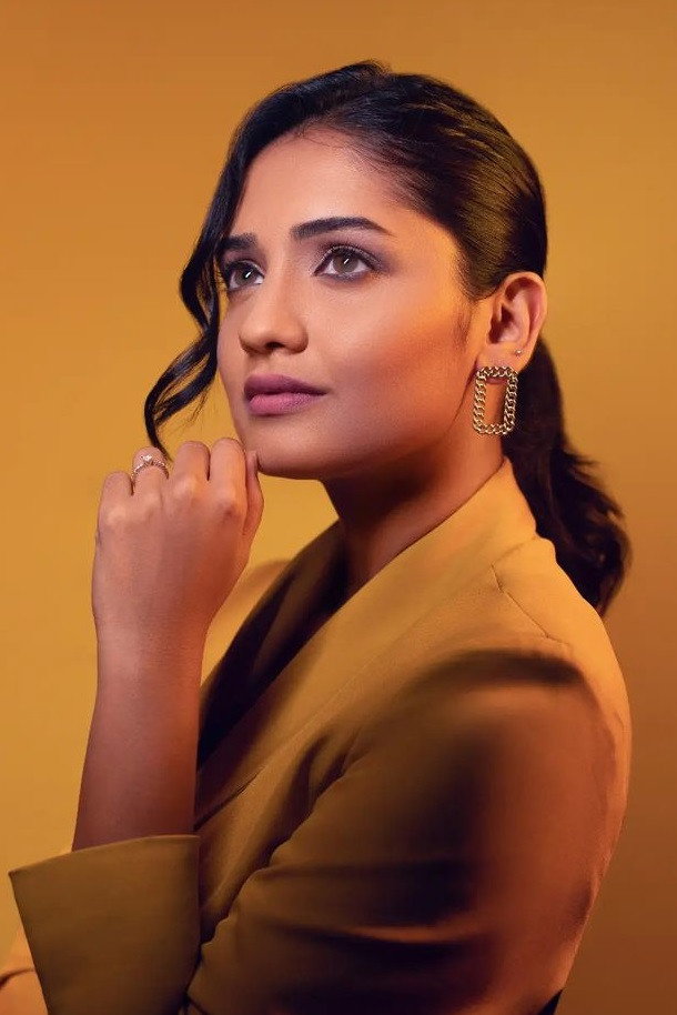 Hruta Durgule as Kalyani Revandikar in Kanni