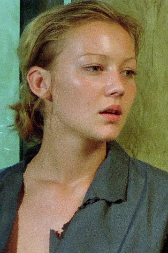 Martine Stedil as Lola in Downtown