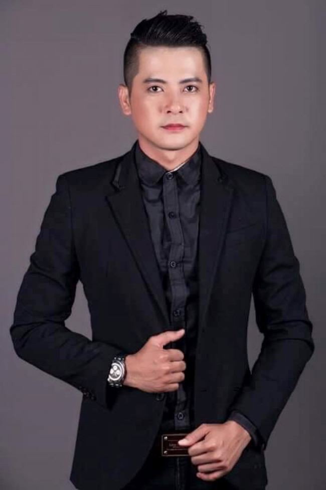 Hoàng Anh as Chí in Cô Thắm về làng