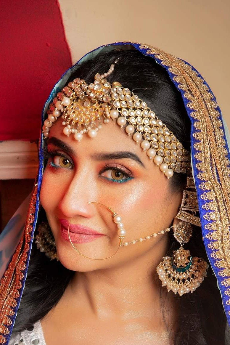 Debleena Dutt as Swarnachapa Sengupta in Sreemoyee
