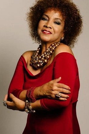 Choco Orta as Herself in Raíces
