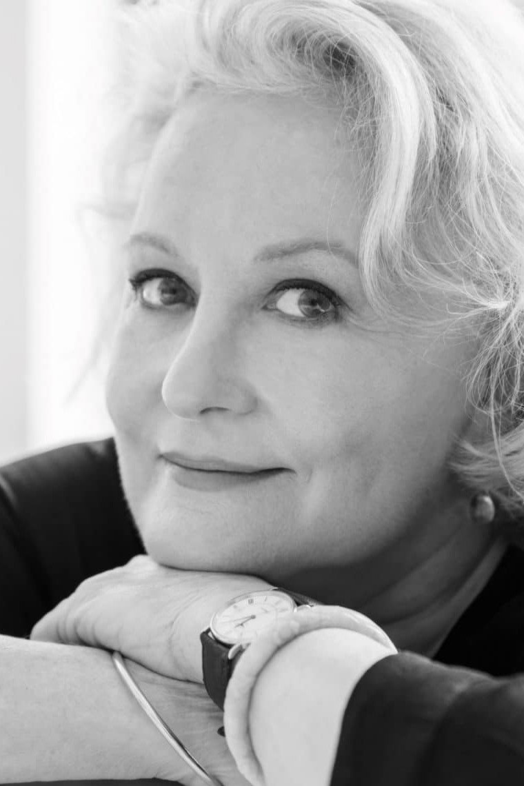 Kate Fitzpatrick as Su in The Perfectionist