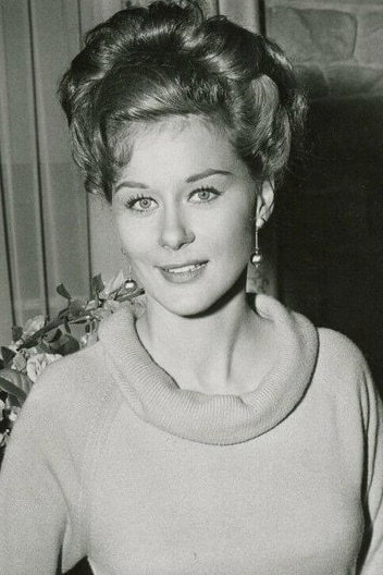 Joyce Meadows as Sally Medford in Walk Tall