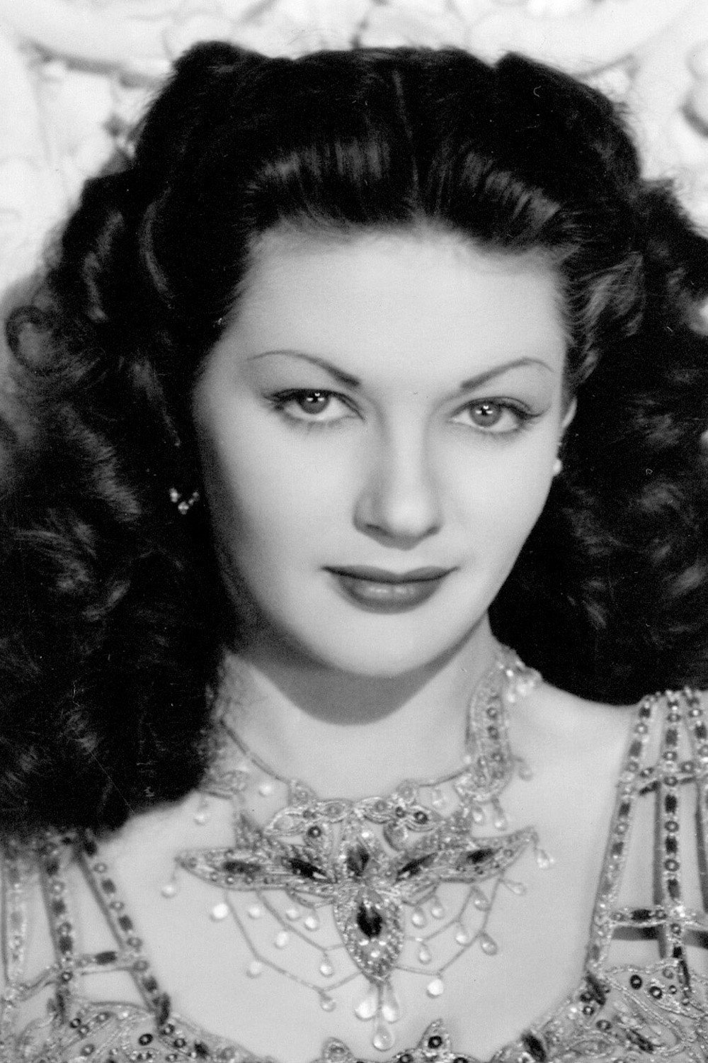 Yvonne De Carlo as Anna in Criss Cross