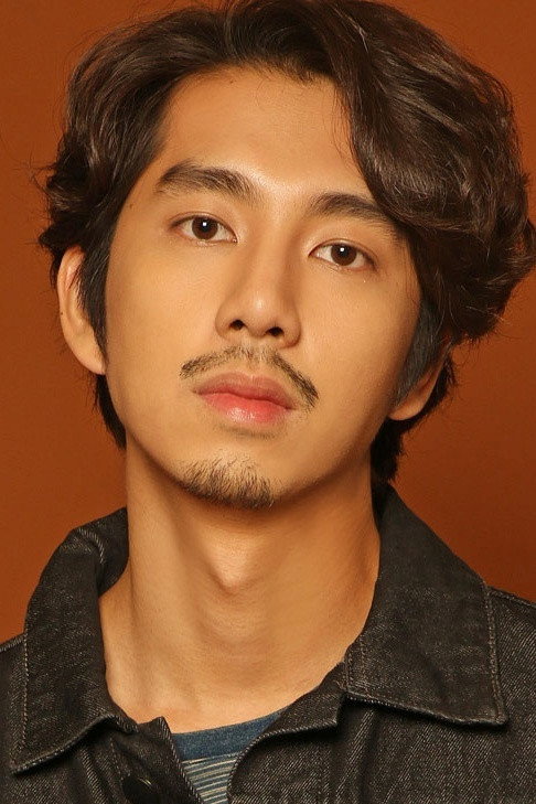 ณัฏฐ์ กิจจริต as Khom in Happy Ending