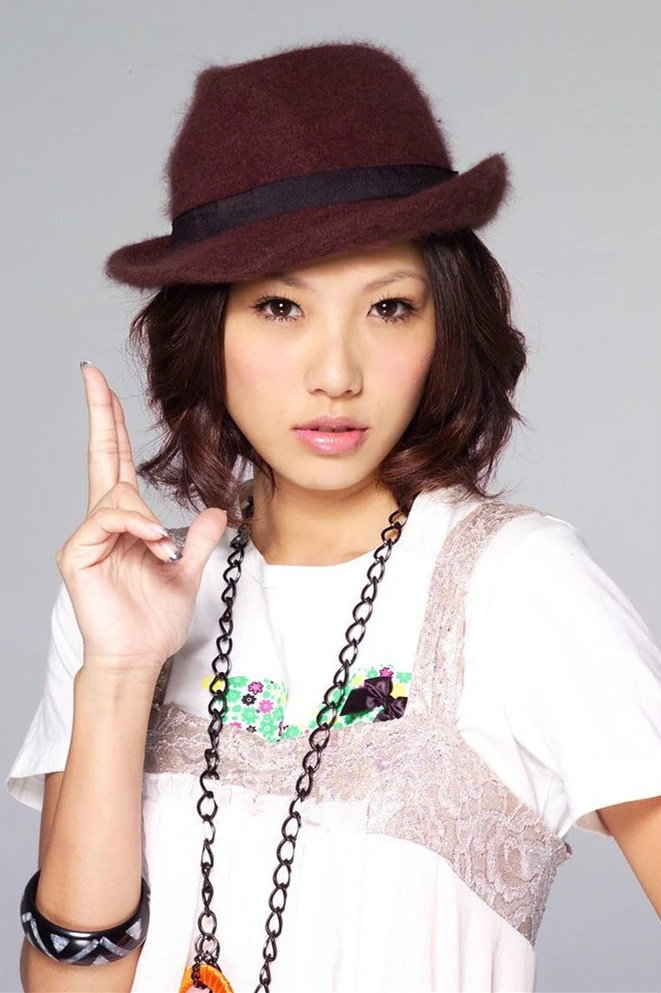 Chou Yi-pei as Ke Mei Chuan in The Love Story in Banana Orchard