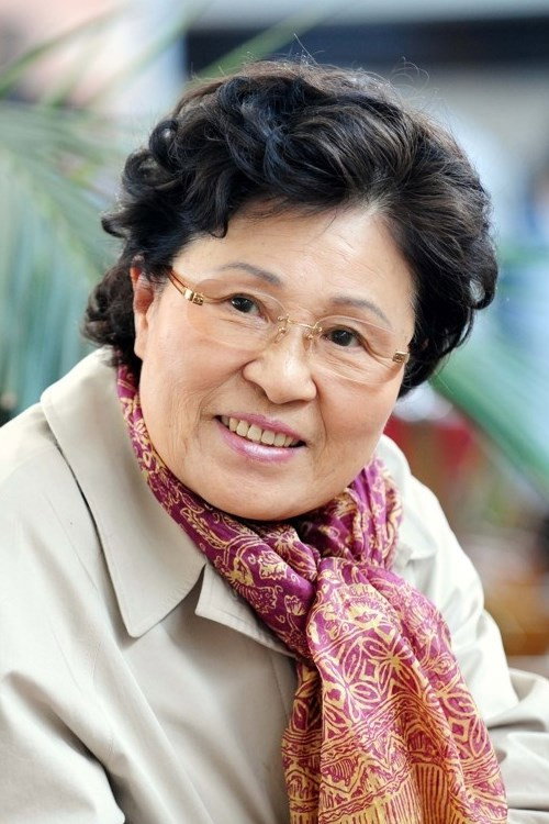 김지영 as Miss Bong in My Rosy Life