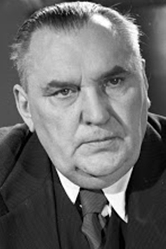 Zygmunt Chmielewski as szef obcego wywiadu in Pod Twoją obronę