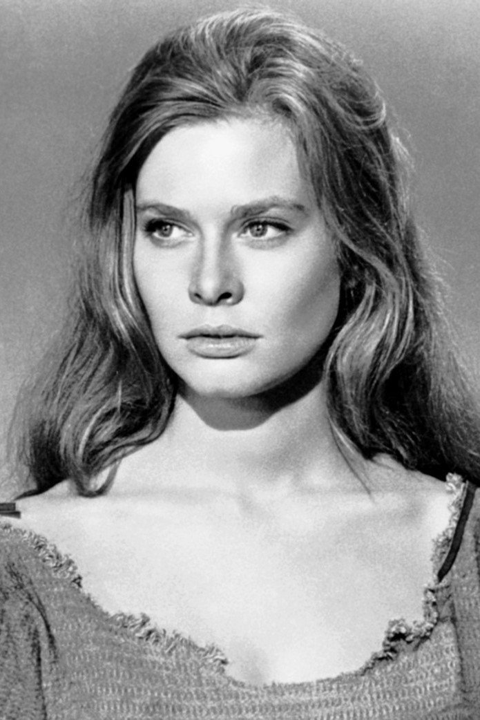Rosemary Forsyth as Lia Holmes in City Beneath the Sea