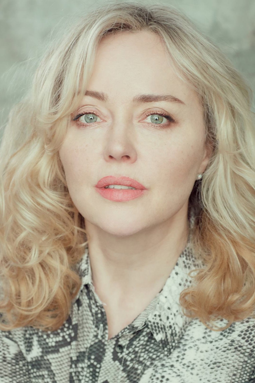 Angeline Ball as DS Emer Byrne in Acceptable Risk