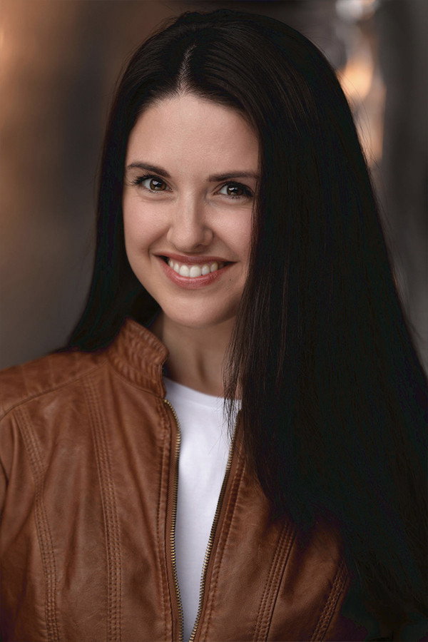 Emma von Schreiber as Stephanie Davidson in Only Love Matters