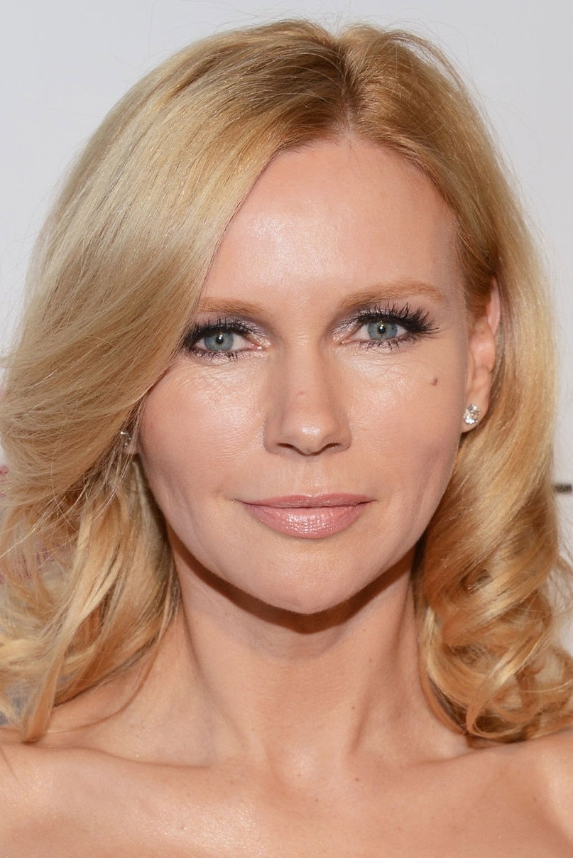 Veronica Ferres as Grace Shepherd in Ruby Red