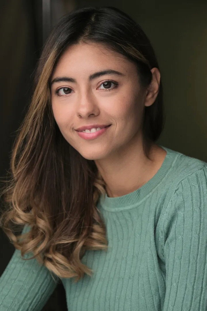 Mayela De l'Arc as Mako in 12 Hours