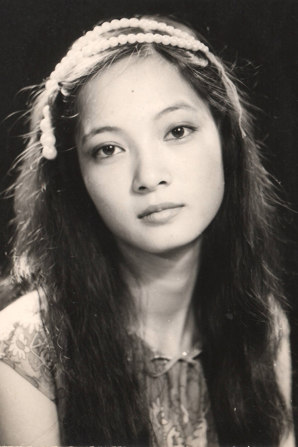 Lê Khanh as Bà Lan in Nơi giấc mơ tìm về