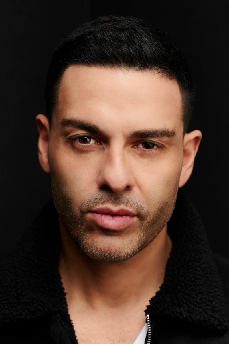 Jayce Barreiro as Detective Mike Sloan in Gone Mom: The Disappearance of Jennifer Dulos