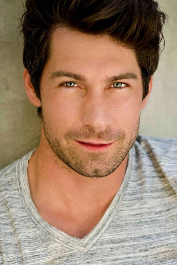 Dan Vickery as Self - Host in Frozen in Time