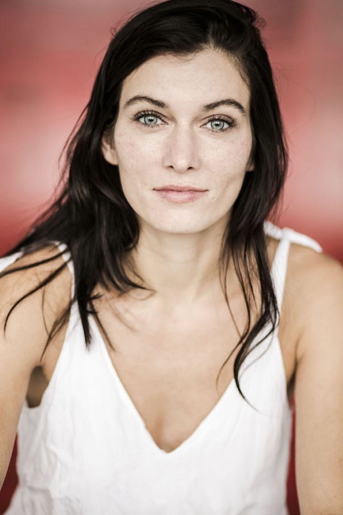 Sylta Fee Wegmann as Lea in Kintsugi