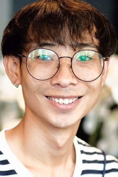 นราดล นำบุญจิตต์ as Wan (Adult) in Phuean Rao Lae Nai