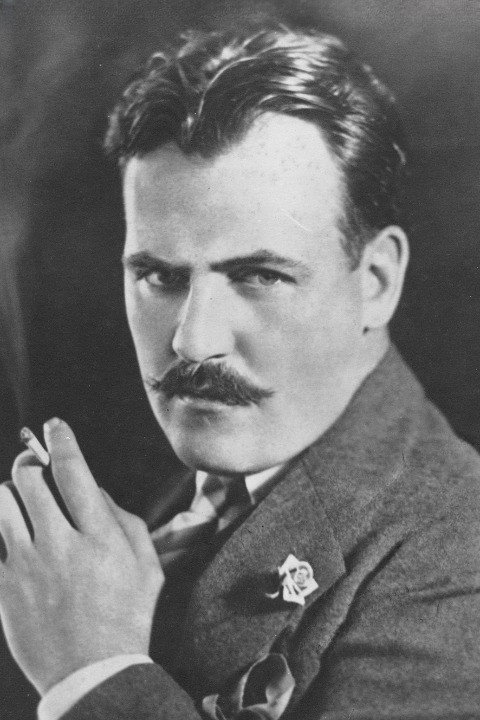 Walter McGrail as Jim Hannock in The City
