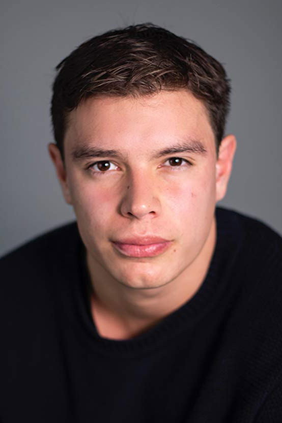 Carlos Sanson Jr. as Leon in Primitive War