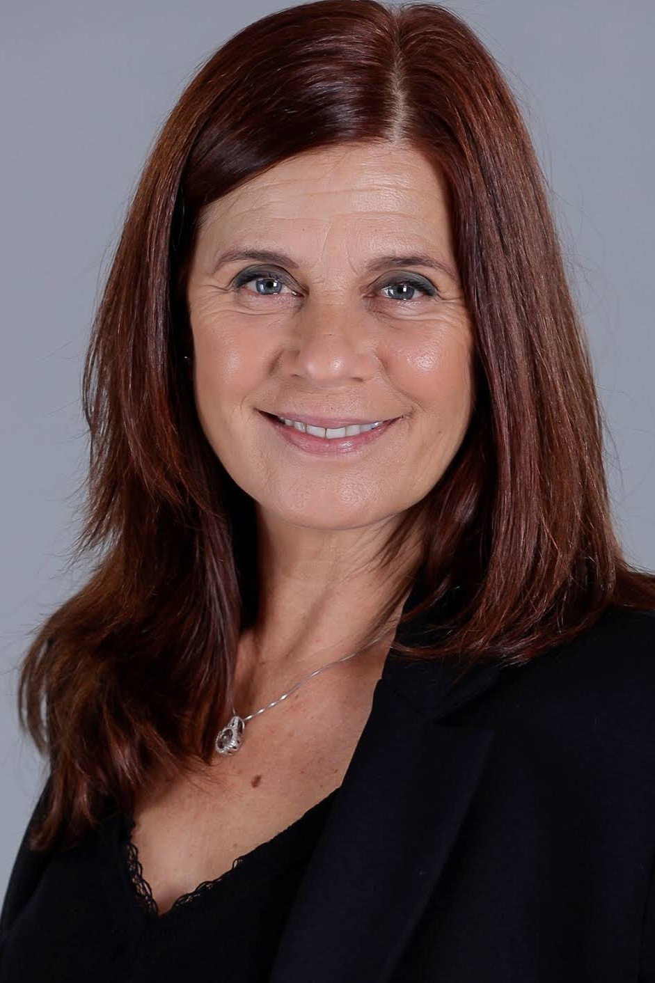 Cristina Homem de Mello as Jornalista in Caixa Alta