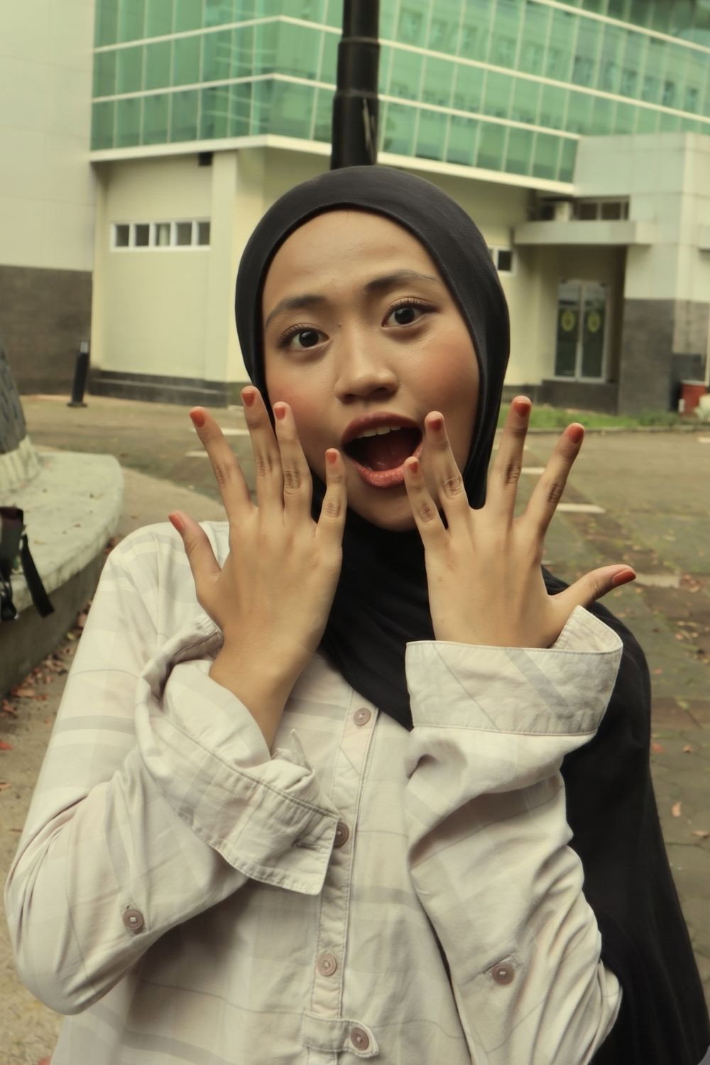 Fatimah Alifia Haq as Friend 1 in Time Capsule