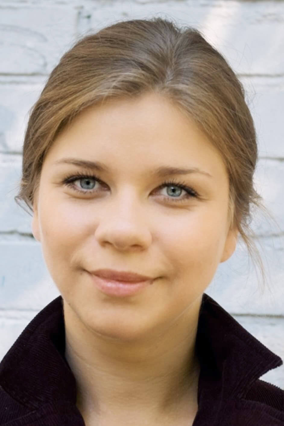 Yuliya Grishayeva as Тамара in Two