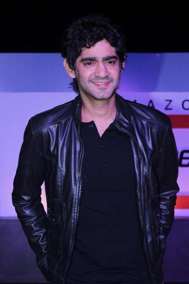 Gaurav Kapur as Romi in Darna Mana Hai
