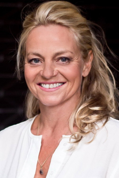 Helga Bellinghausen as Girlfriend in Black Souls