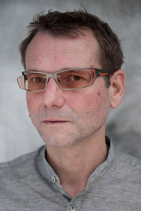 Radim Špaček as Operator in První akční hrdina