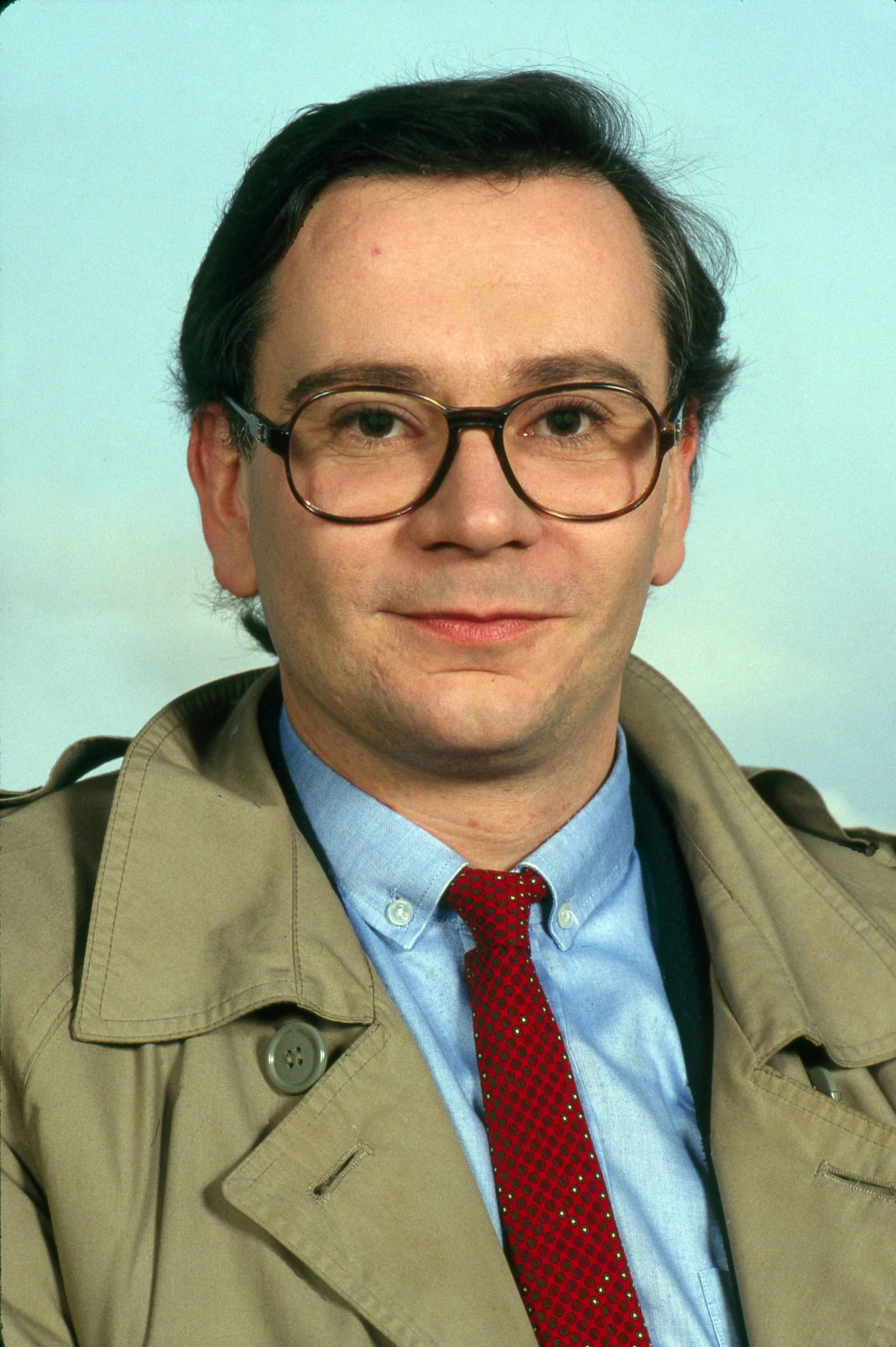 Marcel Philippot as Mr. Heurteloup in Les Dessous de la passion