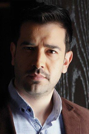 Juan Al Kheder as حكيم in Kanoon