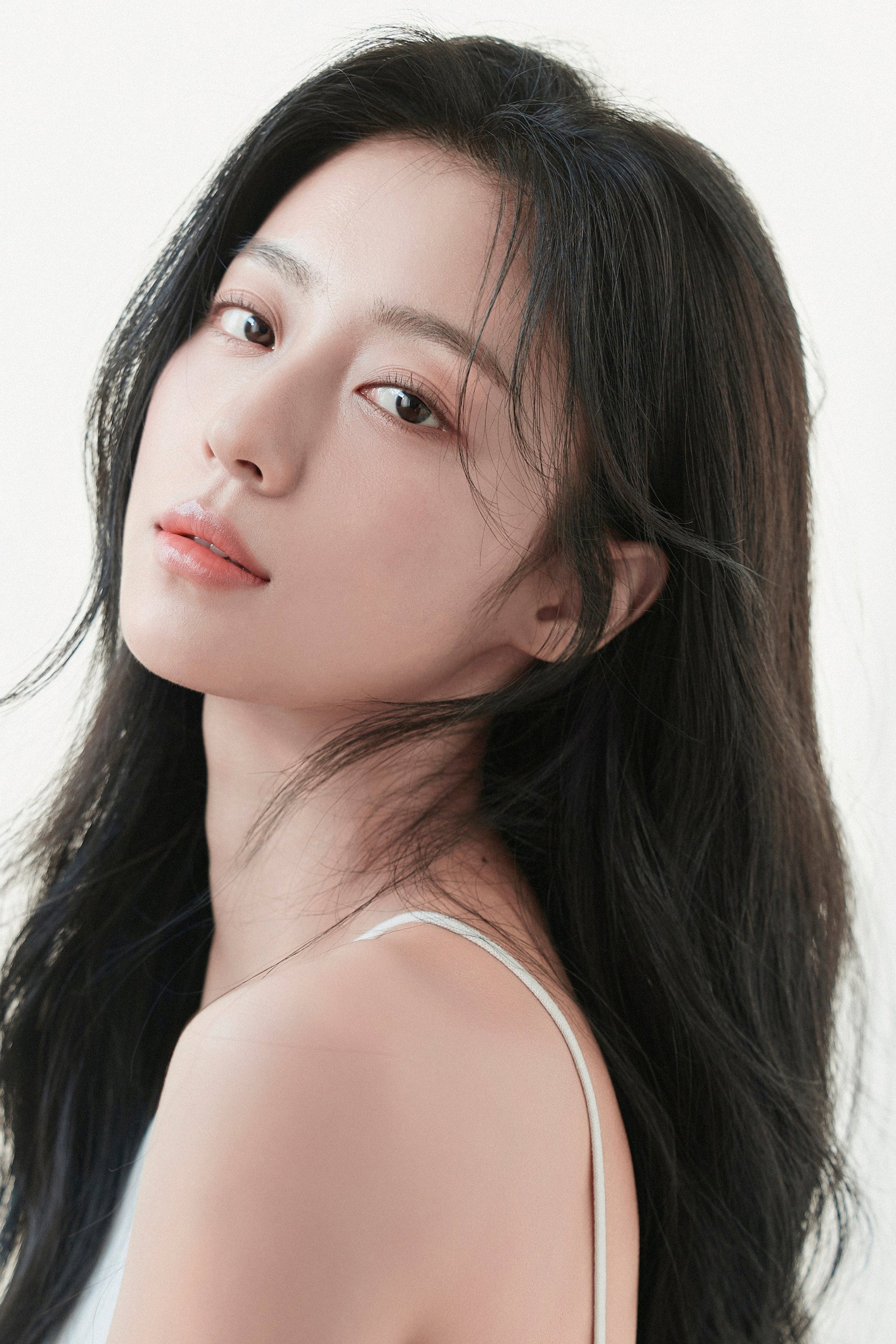 강민아 as Yu Ji-ahn in Love In Sync