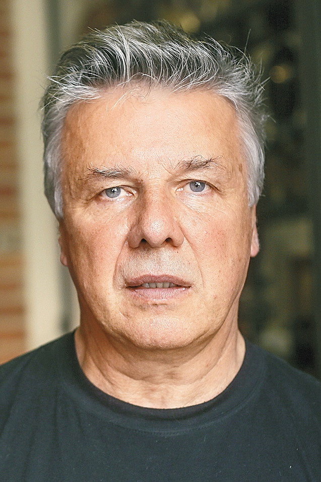 Emilian Kamiński as Ewa's Lover in Matka swojej matki