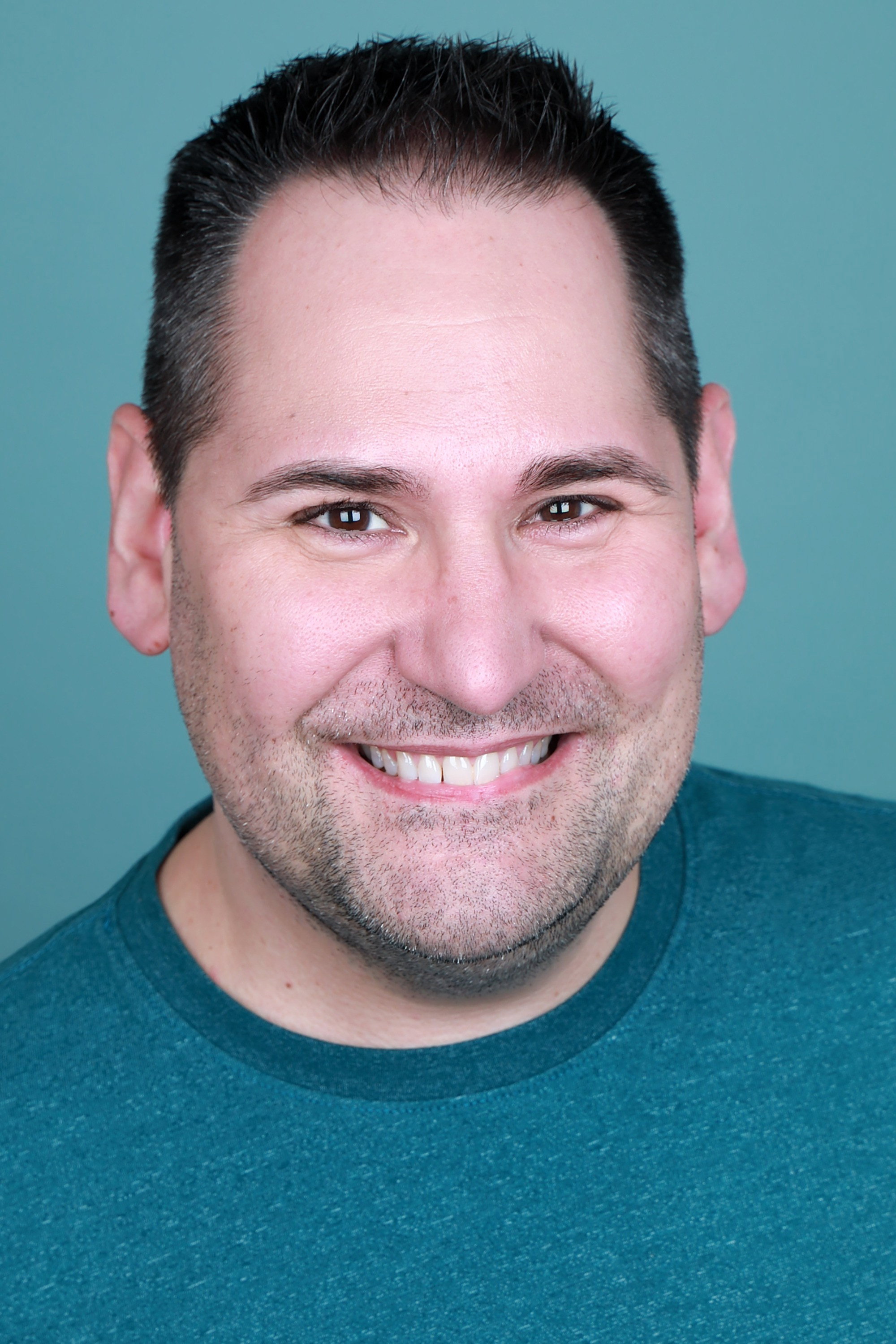 Vincent Ford as Office Worker #1 in Man-Kind