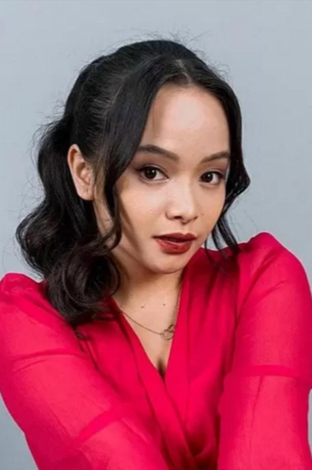 Aulia Deas as Maria in Bertaut Rindu