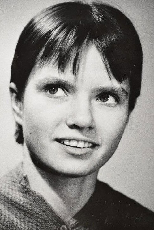 Fleur Toomla as Epp in Postmark from Vienna