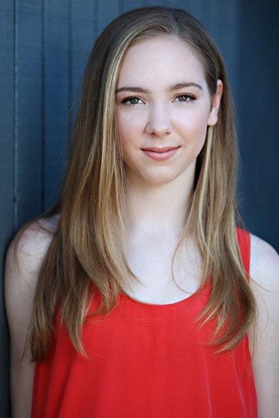 Lydia Styslinger as Reagan in Werewolves