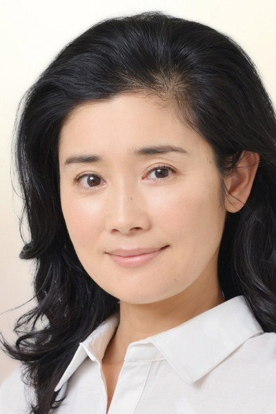 石田ひかり as Kinuka Saijo in Lovers in the Attic