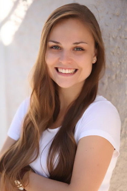 Christina Peifer as Vanessa in House of Five Leaves